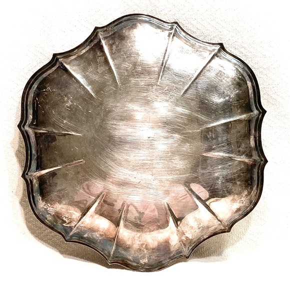 VINTAGE INTERNATIONAL SILVER CO CHIPPENDALE SCALLOPED 11” SILVERPLATED TRAY 6321 - Picture 2 of 3